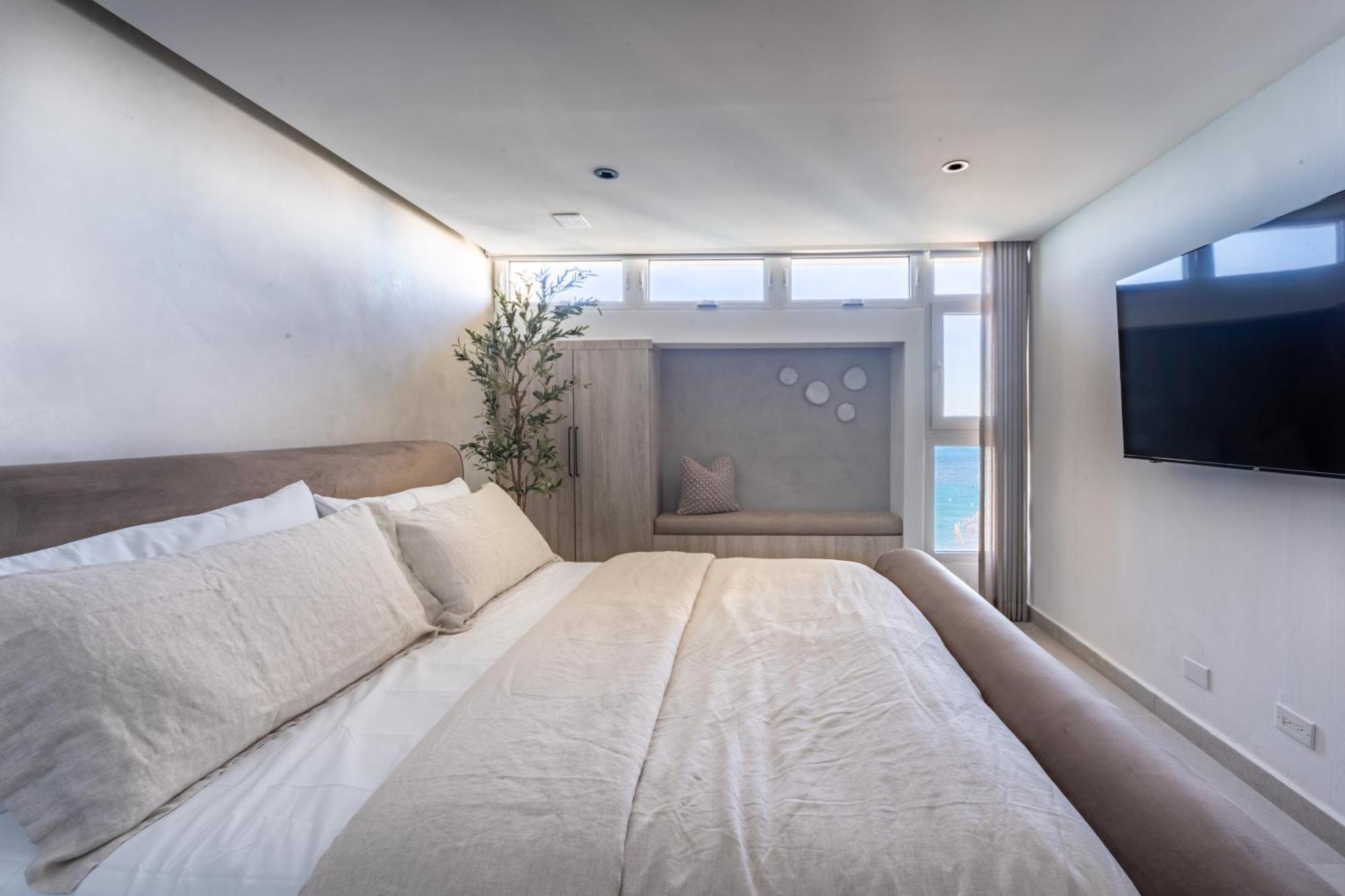 Ocean View Deluxe Suite: Pvt. Beach & Pool San Juan Kültér fotó